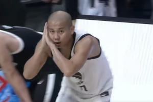 huatihui-果子哥发威拒绝黑八！曹芳末节4记三分超神表现率瓷器厂17分逆转